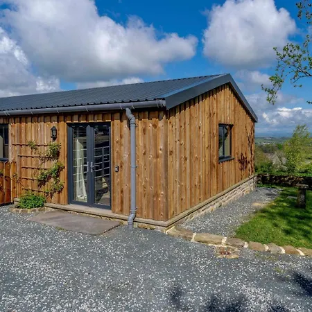 Lodge 2 Bed In Lancaster Oc-82857 Beetham