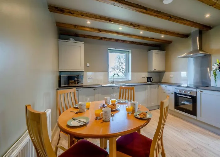 2 Bed In Lancaster Oc-82857 Ferienhaus *